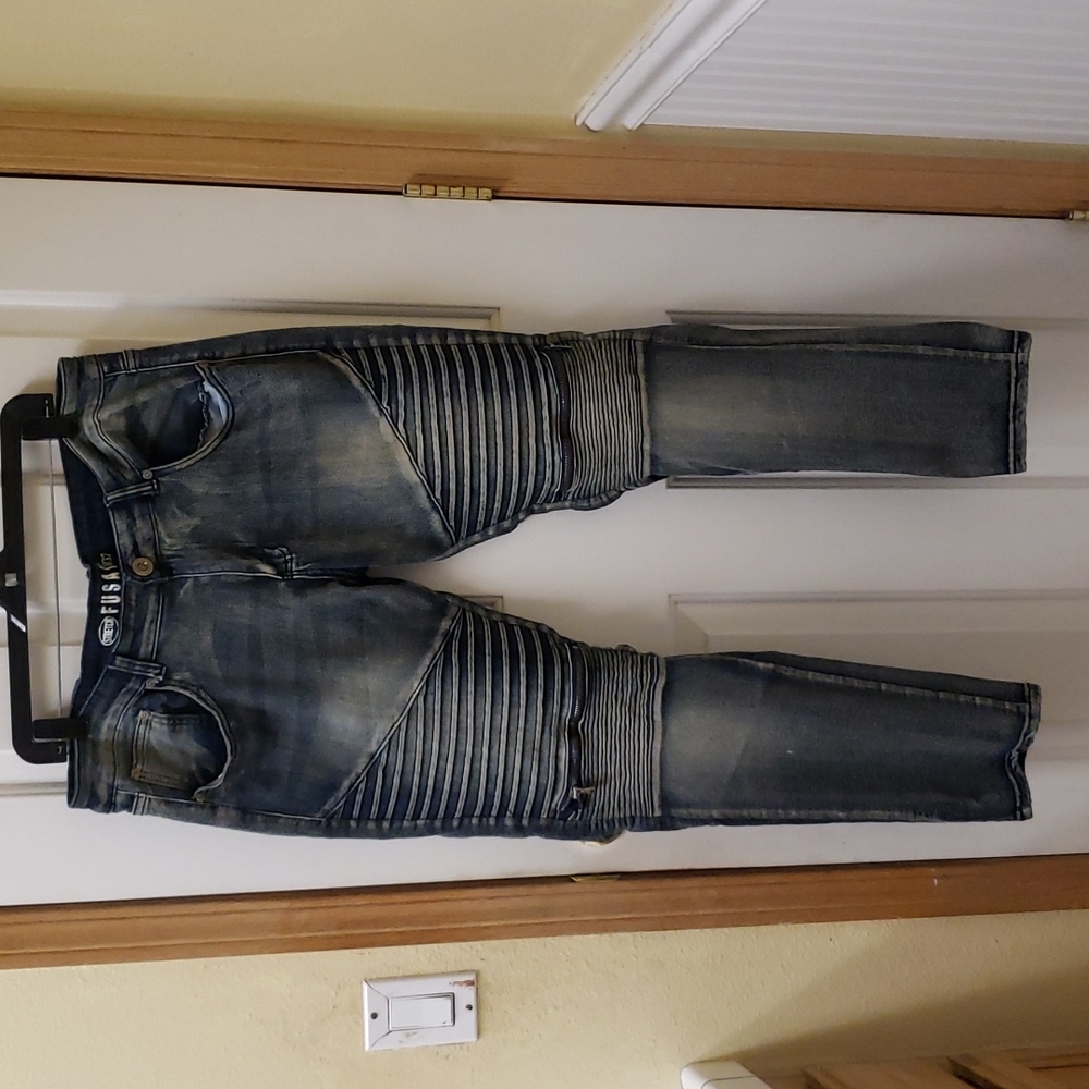Fusa Jeans